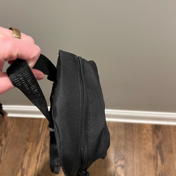 Gymshark Mini Essential Everyday backpack - Picture 7 of 10